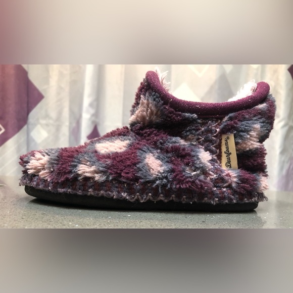 Dearfoams Girl's Pile Bootie Slippers with Memory Foam, size 11-12 - Picture 6 of 11